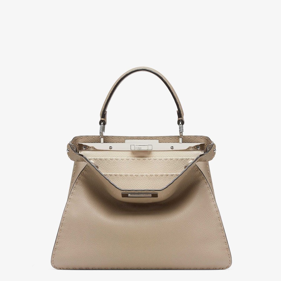 Donna Fendi Timeless | Peekaboo Iseeu Medio Beige