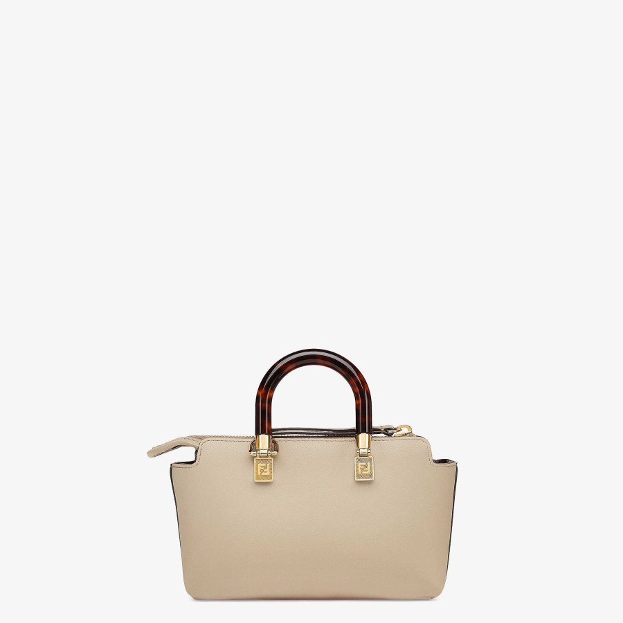 Donna Fendi Boston Bag | Proposito Mini Beige